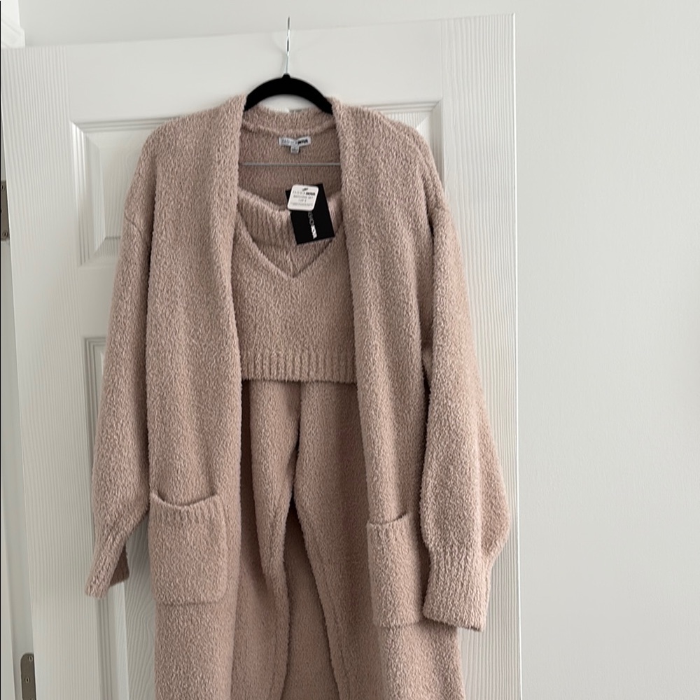 Fashion Nova Cozy Cream Sweater Set NWT